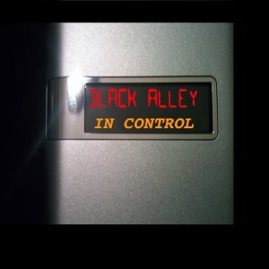 Black_Alley_in_control