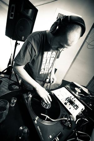 DJ_Phonotik___foto_Elfo_SK.jpg