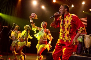 Femi_Kuti_in_Montreux__foto_Daniel_Balmat.jpg