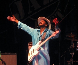Larry_Graham.jpg